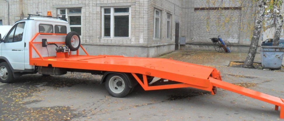 Автоэвакуатор с ломаной платформой на базе ГАЗ